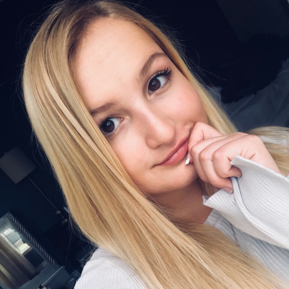 Meet your Posher, Isabella